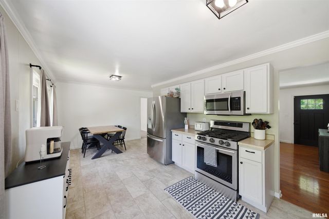 4902 W HOPEWOOD Lane, Peoria, IL 61607