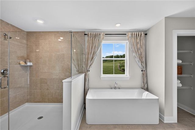 1145 Southwest Frank Street, Upper Macungie Twp, PA 18051
