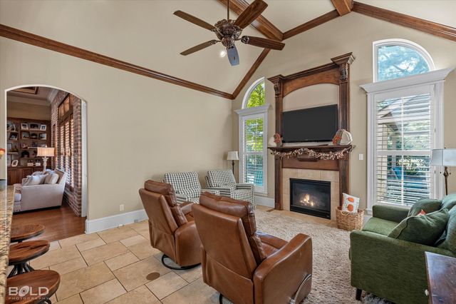 9468 Milbank Drive, Shreveport, LA 71115