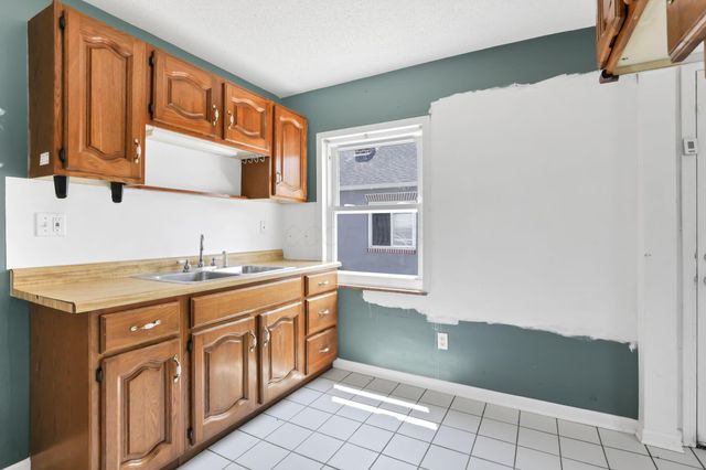 99 Florence Avenue, Columbus, OH 43228