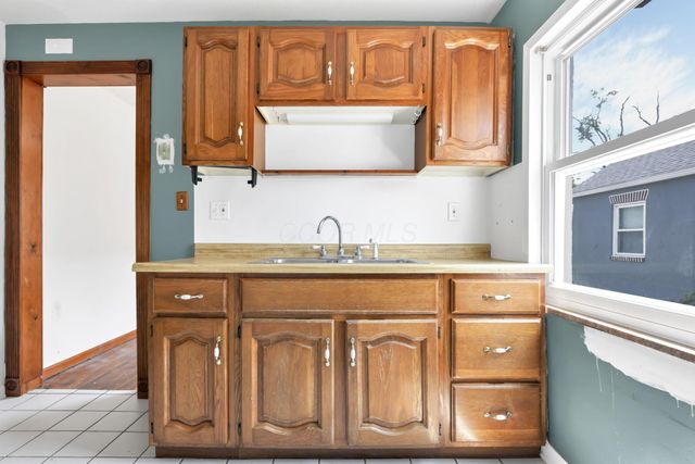 99 Florence Avenue, Columbus, OH 43228