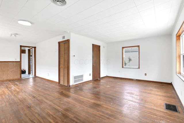 99 Florence Avenue, Columbus, OH 43228