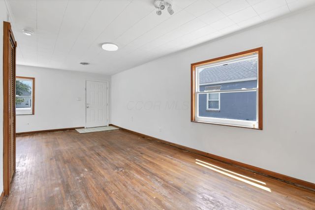 99 Florence Avenue, Columbus, OH 43228