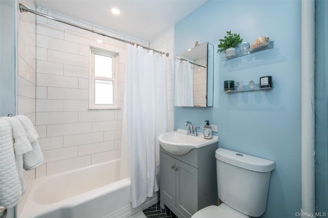 450 Pelham Road 3H, New Rochelle, NY 10805