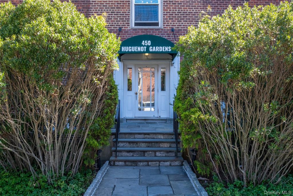 450 Pelham Road 3H, New Rochelle, NY 10805