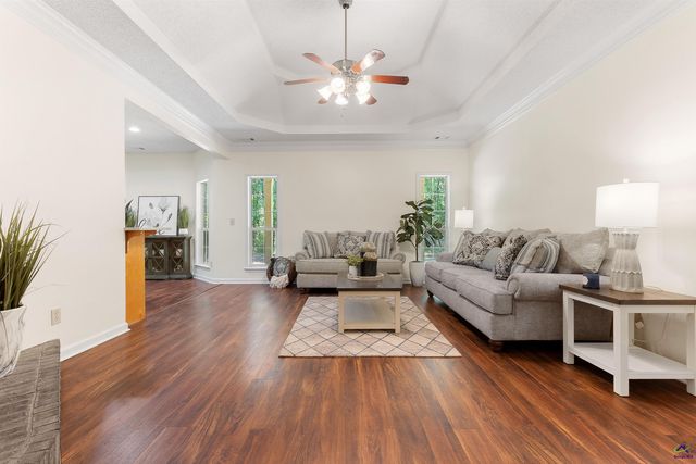 555 Thompson Mill Road, Bonaire, GA 31005