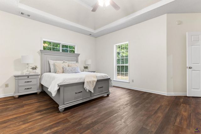 555 Thompson Mill Road, Bonaire, GA 31005