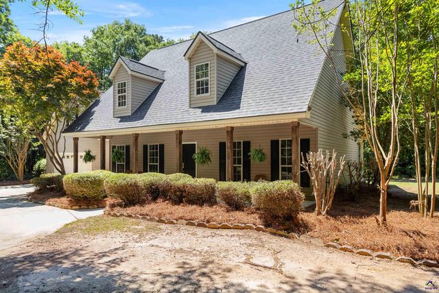 555 Thompson Mill Road, Bonaire, GA 31005