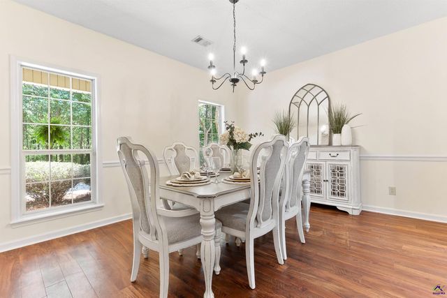 555 Thompson Mill Road, Bonaire, GA 31005