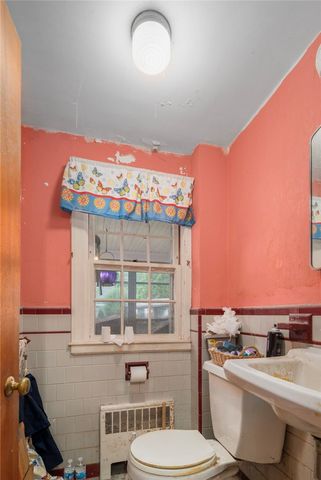 39 Greenfield Avenue, North Providence, RI 02911