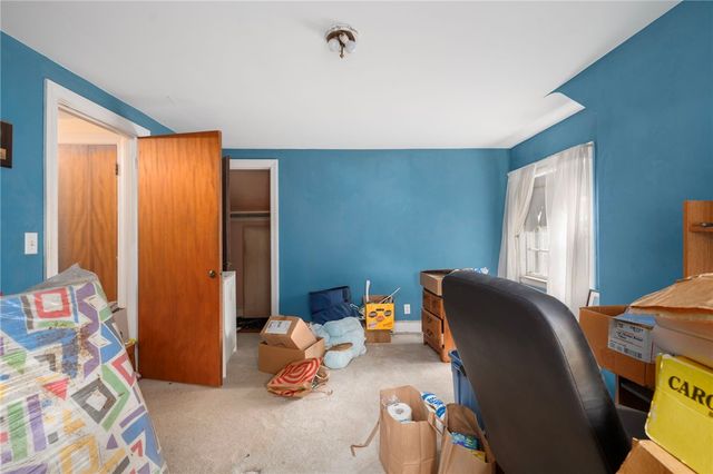39 Greenfield Avenue, North Providence, RI 02911