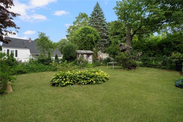39 Greenfield Avenue, North Providence, RI 02911