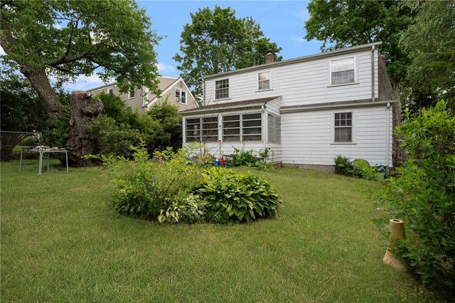39 Greenfield Avenue, North Providence, RI 02911