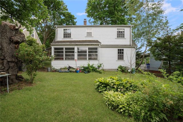 39 Greenfield Avenue, North Providence, RI 02911