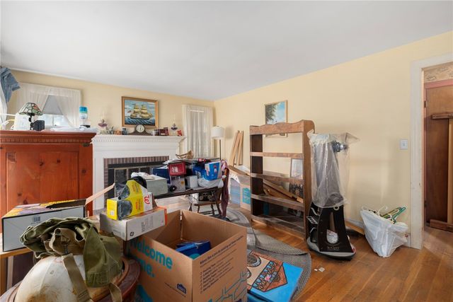 39 Greenfield Avenue, North Providence, RI 02911
