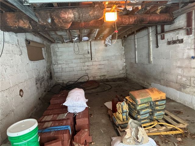 121 Panorama Dr, South Strabane, PA 15301