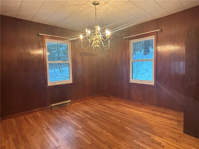 121 Panorama Dr, South Strabane, PA 15301