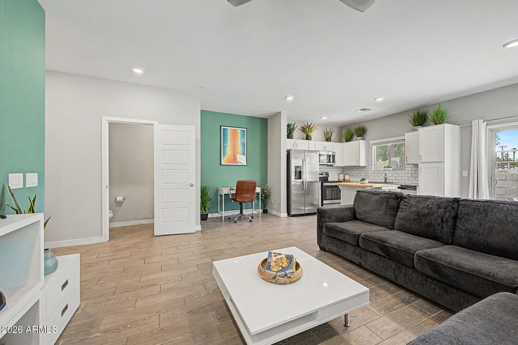 8342 N 22ND Lane N, Phoenix, AZ 85021