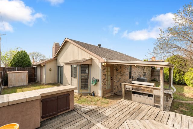 6700 Oriole Court, Fort Worth, TX 76137