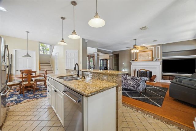 13503 Island Palm Court, Houston, TX 77059