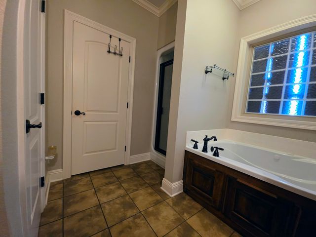 210 Plantation Dr, Cut Off, LA 70345