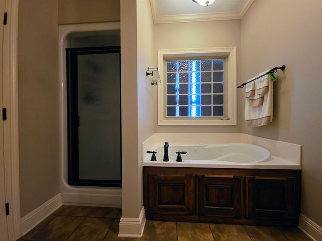 210 Plantation Dr, Cut Off, LA 70345