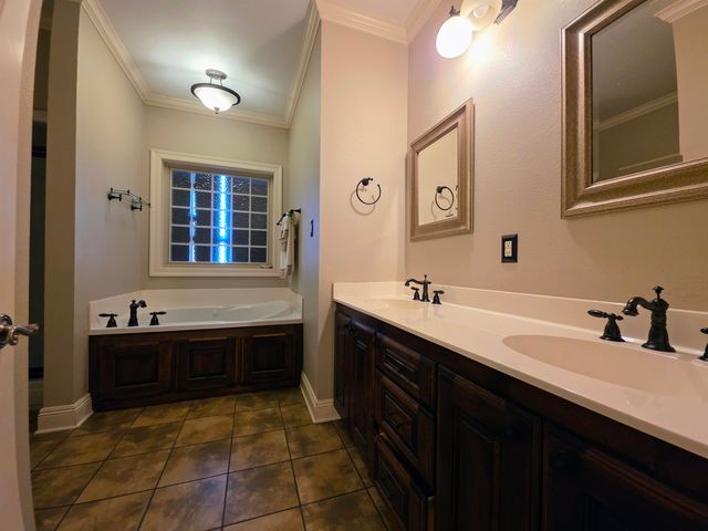 210 Plantation Dr, Cut Off, LA 70345