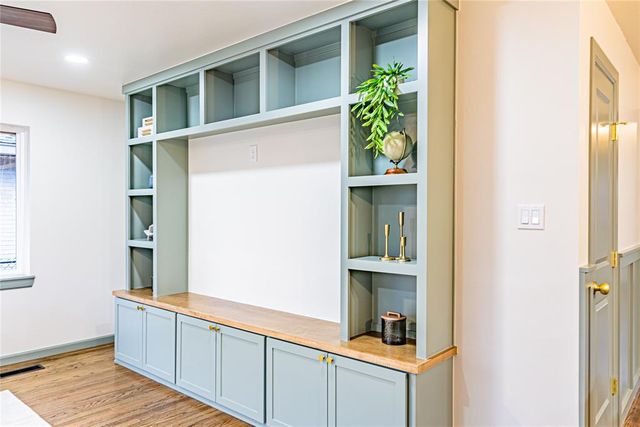 10420 Ridgeview Drive, Oklahoma City, OK 73120