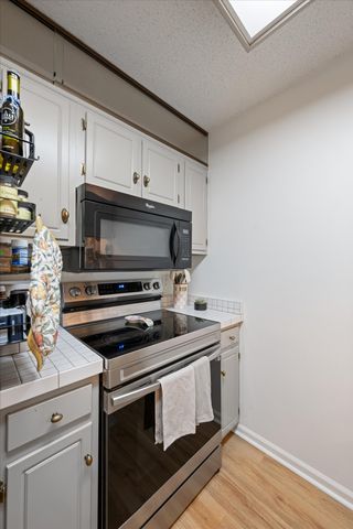 365 Yorkshire Cir, Nashville, TN 37211