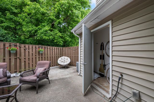 365 Yorkshire Cir, Nashville, TN 37211