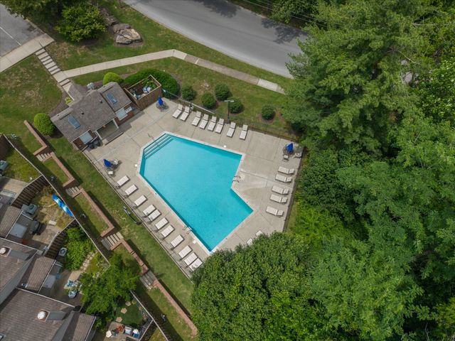365 Yorkshire Cir, Nashville, TN 37211