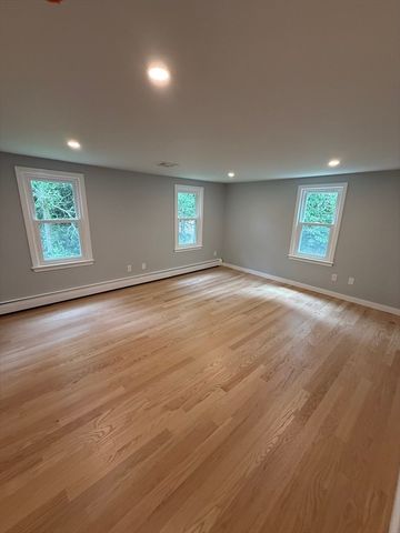 329 Woodside Rd, Barnstable, MA 02668
