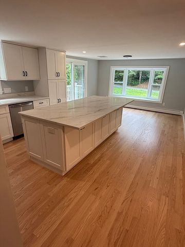 329 Woodside Rd, Barnstable, MA 02668