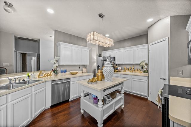 1707 W Venus Drive, Lancaster, TX 75134