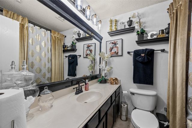 1707 W Venus Drive, Lancaster, TX 75134