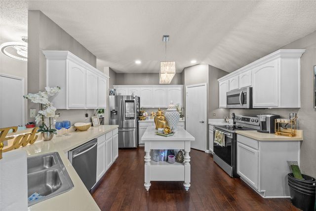 1707 W Venus Drive, Lancaster, TX 75134