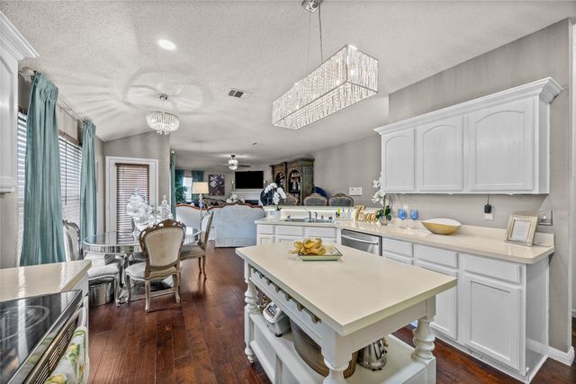 1707 W Venus Drive, Lancaster, TX 75134