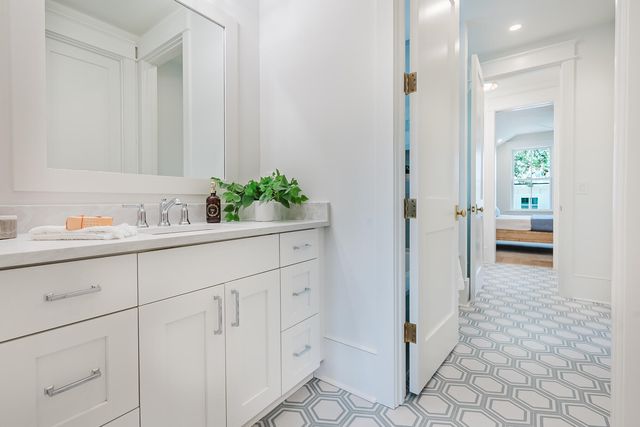 1450 Barbara Street, Mount Pleasant, SC 29464