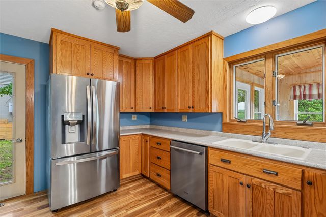 700 Division Street, Guthrie Center, IA 50115