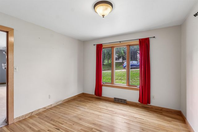 700 Division Street, Guthrie Center, IA 50115