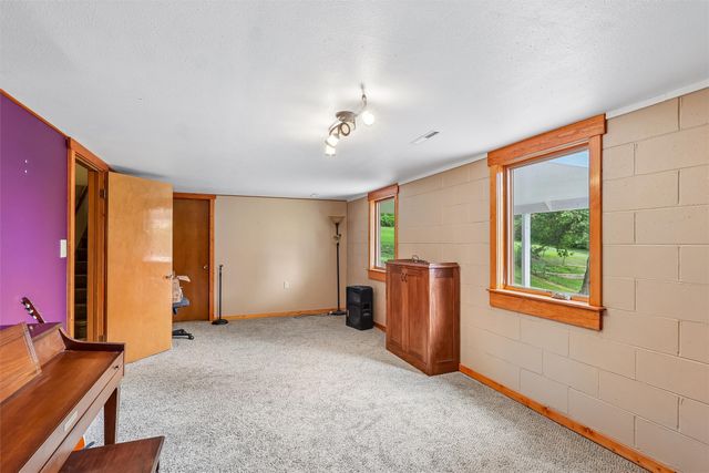 700 Division Street, Guthrie Center, IA 50115
