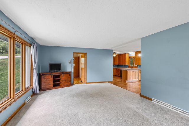 700 Division Street, Guthrie Center, IA 50115