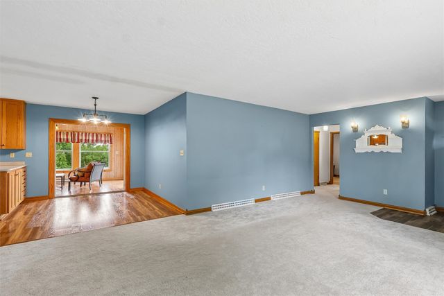 700 Division Street, Guthrie Center, IA 50115