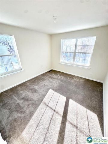 370 Redclover Lane, Upper Macungie Twp, PA 18104