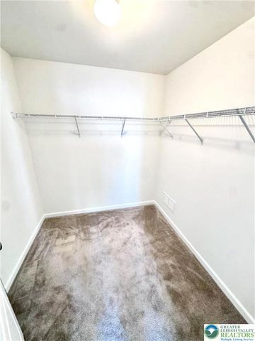 370 Redclover Lane, Upper Macungie Twp, PA 18104