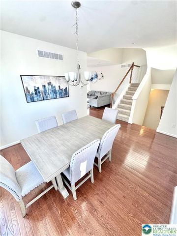 370 Redclover Lane, Upper Macungie Twp, PA 18104