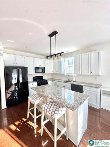 370 Redclover Lane, Upper Macungie Twp, PA 18104