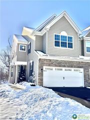 370 Redclover Lane, Upper Macungie Twp, PA 18104