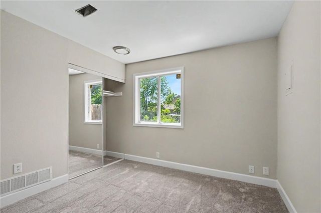 2527 Morningside Drive, Lawrence, KS 66047