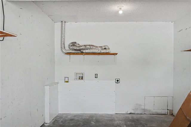 2527 Morningside Drive, Lawrence, KS 66047